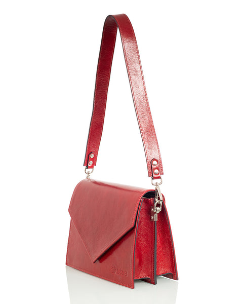 Punainen nahkalaukku Utua Skoga punainen kasviparkittu pikkulaukku Sievi shopista